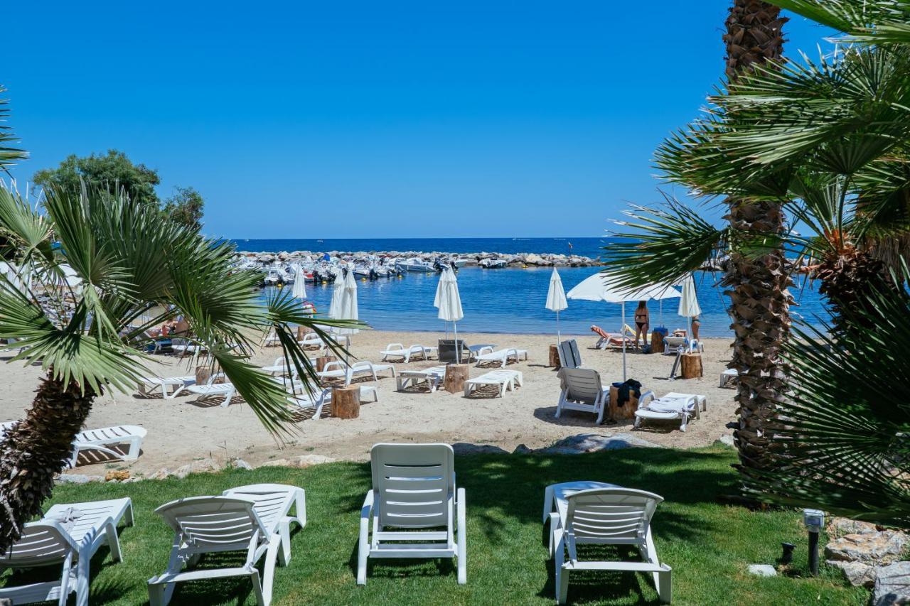 Palm Beach Club Hotel Casteldaccia Exterior photo